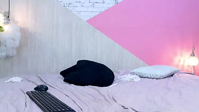 adisson petite1 online show from February 9, 2026, 5:28 pm