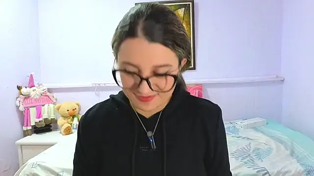 katiaa lovv online show from November 15, 2025, 12:02 pm