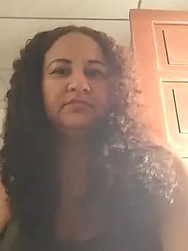 MEYBELLATINA online show from September 26, 2025, 9:41 pm