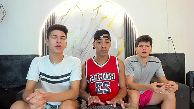 Stiben boy online show from December 1, 2025, 12:54 pm