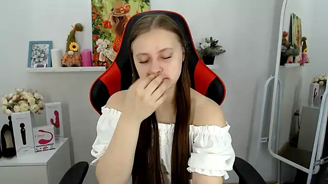 ArinaBelle online show from October 14, 2025, 4:02 am