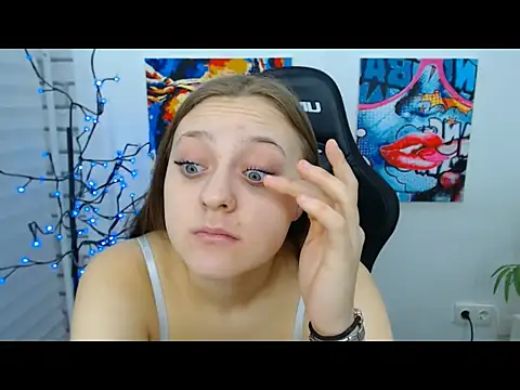 ArinaBelle online show from November 28, 2025, 12:41 pm