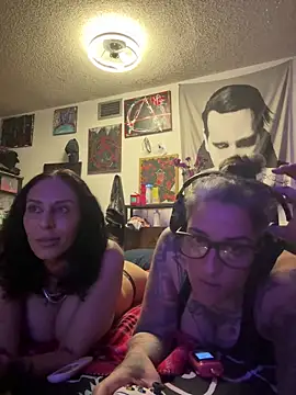 Snapshot of inkdmagz chatting on November 13, 2025, 12:42 am inkdmagz online show from November 13, 2025, 12:42 am