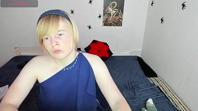 Cattie w  online show from October 31, 2025, 1:39 am