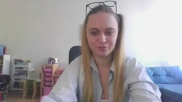 Cynoraye online show from February 4, 2026, 9:48 am