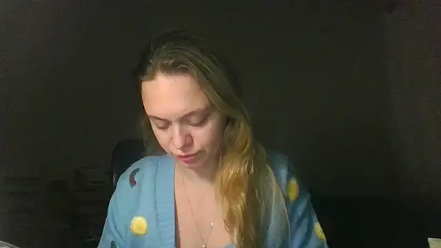 Cynoraye online show from February 15, 2026, 11:23 pm