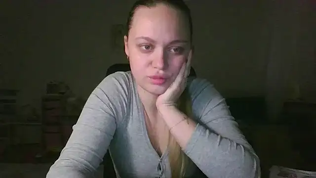 Cynoraye online show from March 1, 2026, 1:40 am