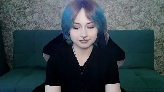 LeisaHopperstad online show from April 12, 2026, 2:11 pm