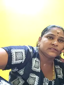 navyasree143 online show from September 27, 2025, 2:38 am