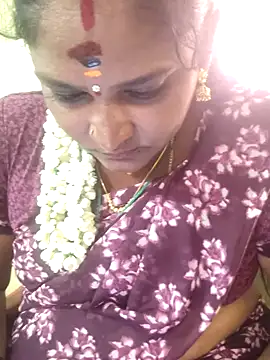 navyasree143 online show from April 19, 2026, 11:09 am