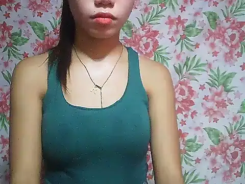 SweetPussie18x online show from October 6, 2025, 2:14 pm