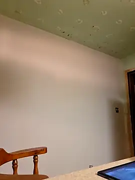 bear8t online show from April 22, 2026, 4:37 am