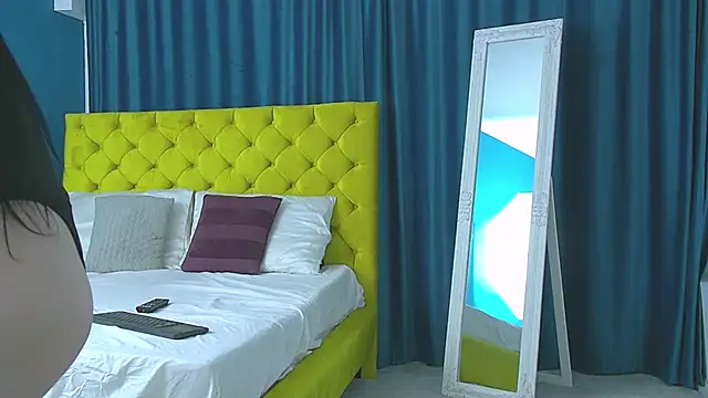 RubyHills online show from November 8, 2025, 5:18 am