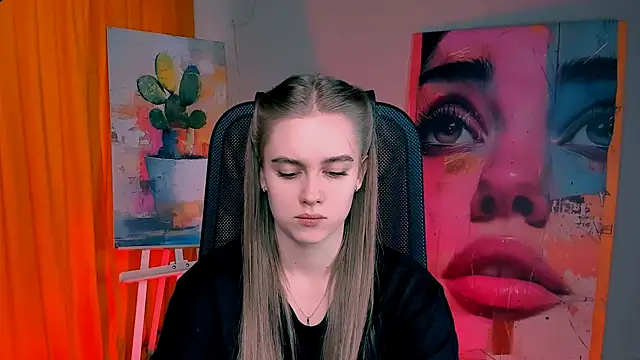 JuneWoods online show from March 12, 2026, 7:14 am