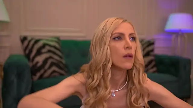 EllaBlake online show from April 19, 2026, 6:02 am