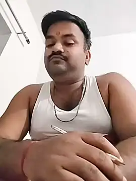 desiyouth94 online show from November 24, 2025, 6:07 pm