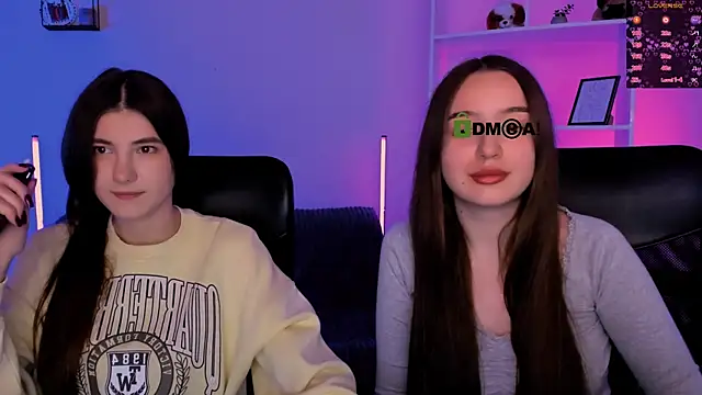 leslie bird online show from December 2, 2025, 2:23 pm