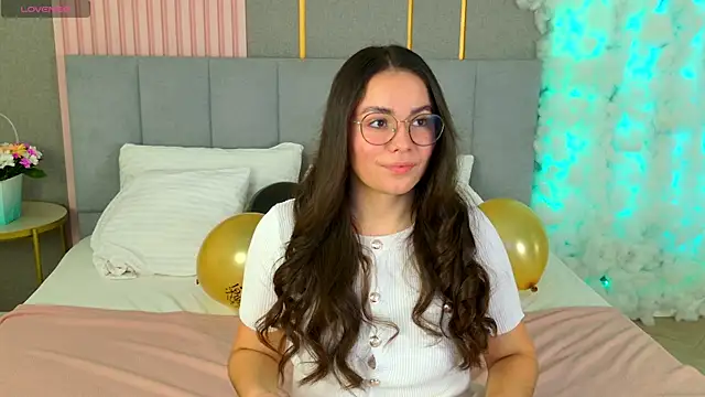 GabiBatista online show from November 13, 2025, 5:17 am