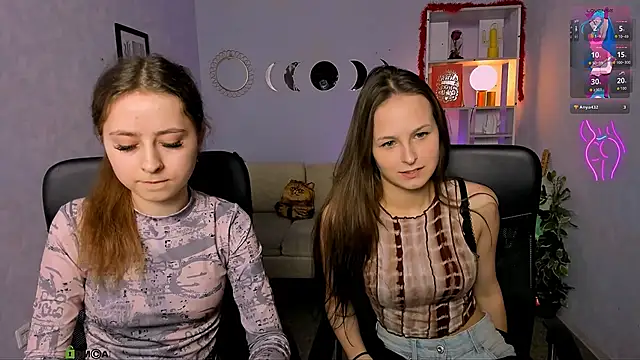 rebecca smile online show from April 27, 2026, 12:58 pm