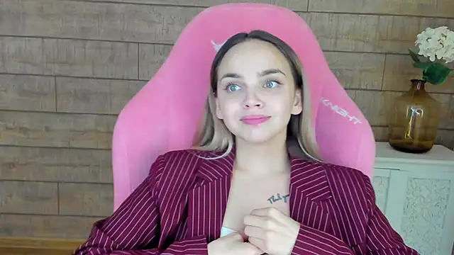 AnitaVenture online show from September 27, 2025, 4:23 pm