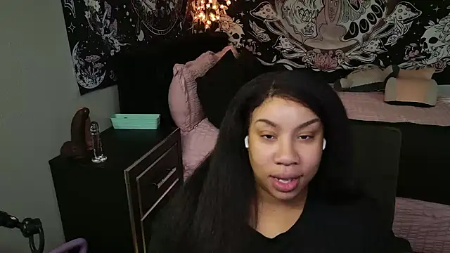 Snapshot of NeliaHexxen chatting on June 26, 2026, 4:33 pm NeliaHexxen online show from June 26, 2026, 4:33 pm
