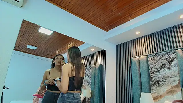 celestebellmont online show from December 16, 2025, 12:43 pm