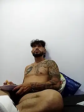 kingbickcockDn online show from November 18, 2025, 3:45 am