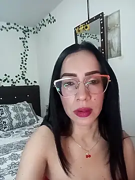Snapshot of YaraDuartee chatting on March 8, 2026, 9:07 pm YaraDuartee online show from March 8, 2026, 9:07 pm