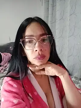 Snapshot of YaraDuartee chatting on July 31, 2026, 1:38 am YaraDuartee online show from July 31, 2026, 1:38 am