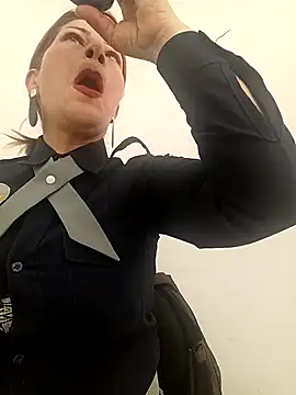 VANESSA  01 online show from December 3, 2025, 12:25 pm