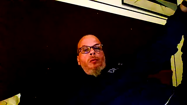 ilmilanese76 online show from February 24, 2026, 12:30 am