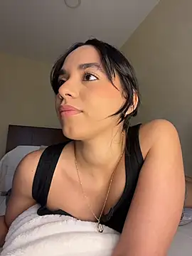 Capricho 01 online show from October 29, 2025, 6:53 pm