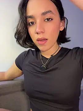 Capricho 01 online show from April 21, 2026, 6:23 pm