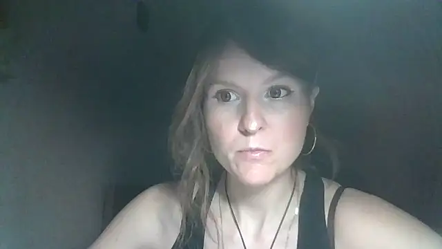 Arivonne online show from April 22, 2026, 4:52 pm