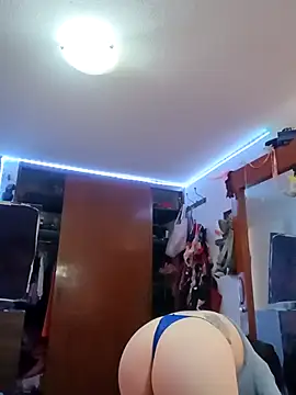 pinklajokr online show from February 9, 2026, 10:25 pm