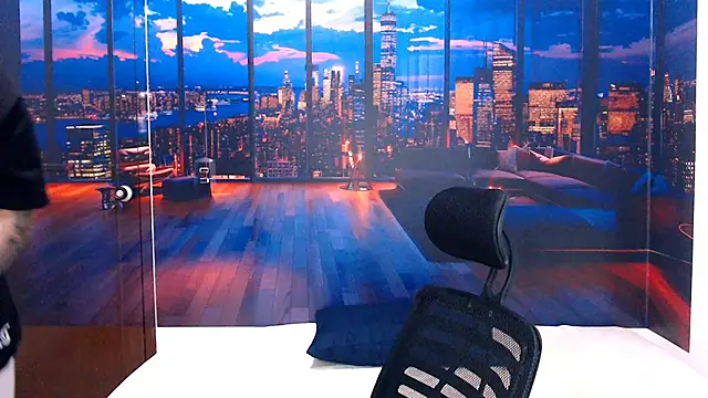 RomeoMillerr online show from October 20, 2025, 7:03 pm