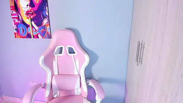 Athenea  fox online show from December 2, 2025, 11:26 am