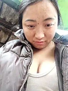 zhen-zo online show from October 27, 2025, 2:37 am