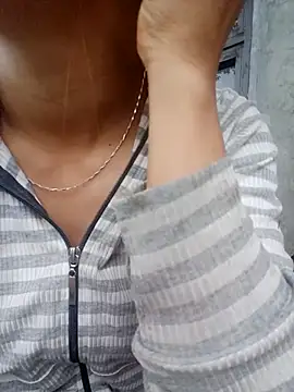 nhinhi-sexy online show from October 3, 2025, 2:19 am