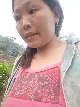 bree-zz online show from April 14, 2026, 10:54 am