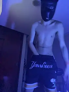 zamir333 online show from November 12, 2025, 9:32 am