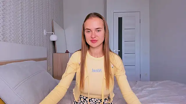 LilMary  online show from October 14, 2025, 6:03 am