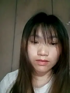 min-xinh online show from April 16, 2026, 9:04 pm