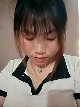 min-xinh online show from April 21, 2026, 1:53 am