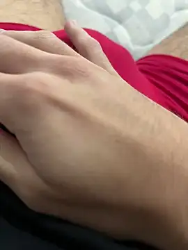 Snapshot of AlbertoRuiz086 chatting on February 24, 2026, 7:23 pm AlbertoRuiz086 online show from February 24, 2026, 7:23 pm