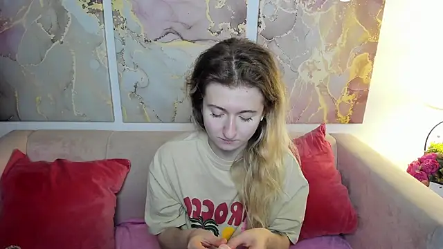 CamillaDreamer online show from June 7, 2026, 7:28 pm