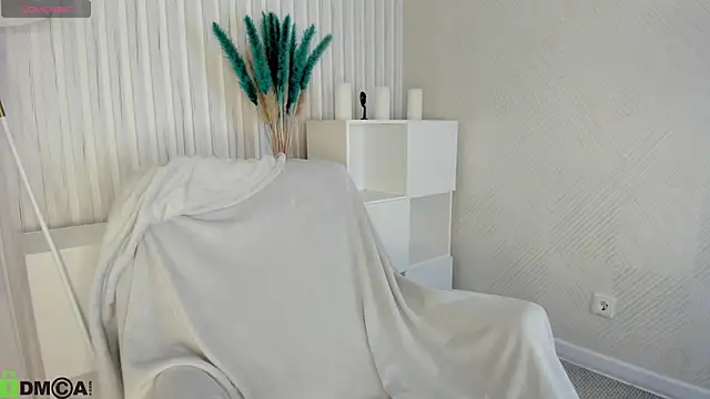 KarinaBroks online show from October 24, 2025, 1:57 am