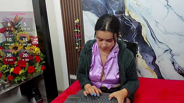 angelinee39 online show from November 2, 2025, 9:33 am