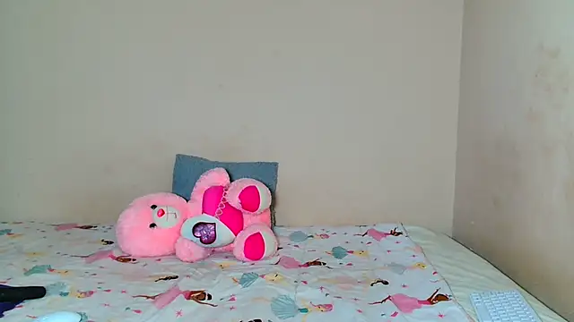 SlimSexxy21 online show from November 17, 2025, 9:15 am