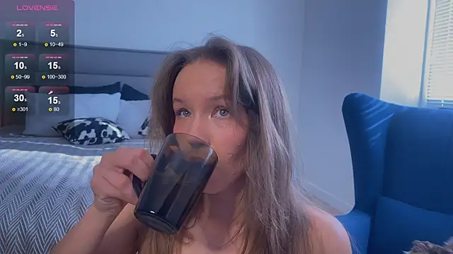 Sienna Mi  online show from October 17, 2025, 4:59 am